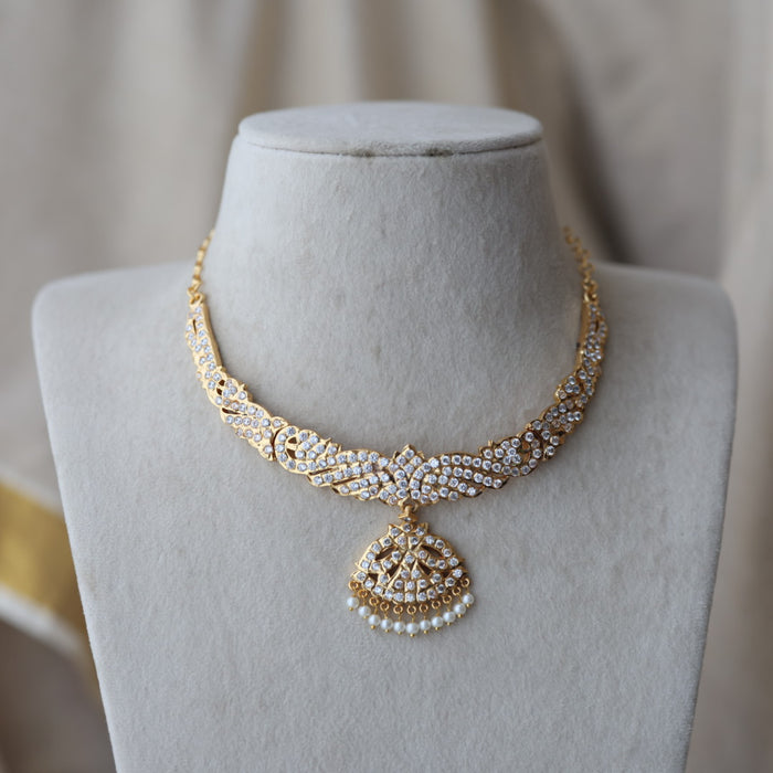 Heritage gold plated white stoneshort  necklace H86123