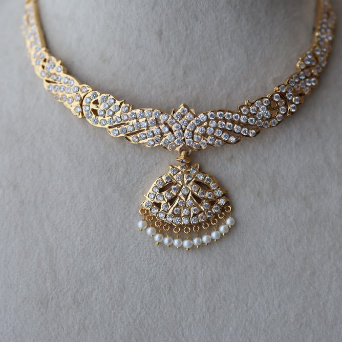 Heritage gold plated white stoneshort  necklace H86123