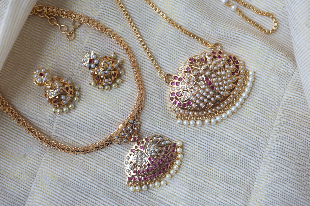 Heritage gold plated ruby white stone long and short necklace with earrings HLS1167