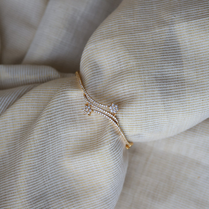 Heritage gold plated white stone bangle -One size fits all  HB734