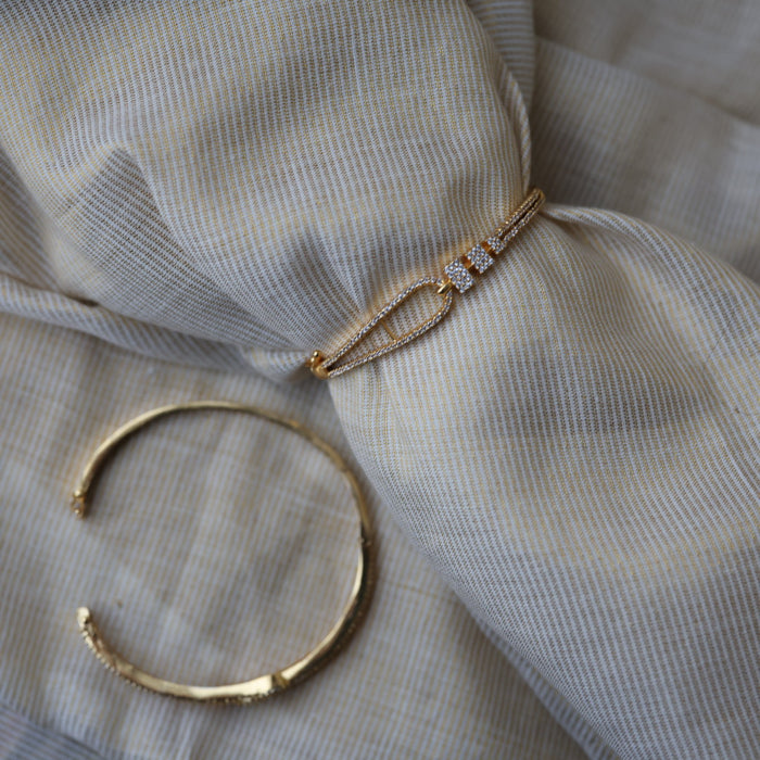 Heritage gold plated white stone bangle -One size fits all  HB189
