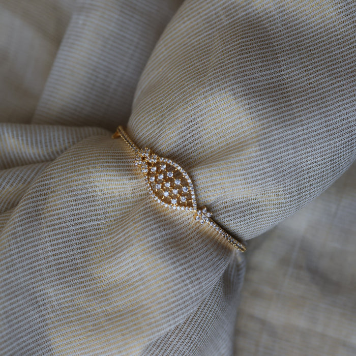 Heritage gold plated white stone bangle -One size fits all  HB0022