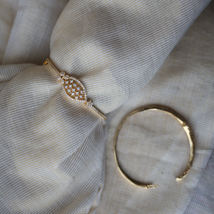 Heritage gold plated white stone bangle -One size fits all  HB0022