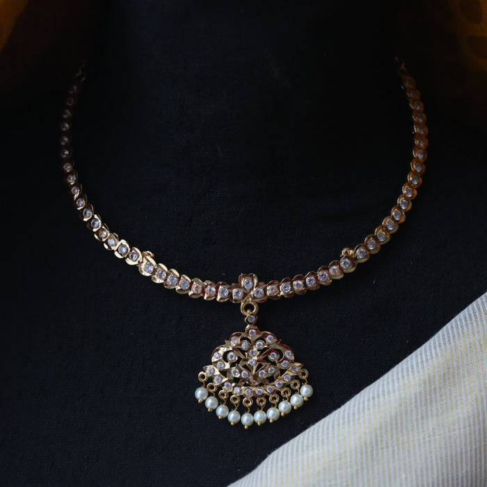 Heritage gold plated white stone short necklace H1101