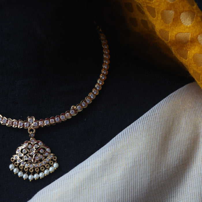 Heritage gold plated white stone short necklace H1101