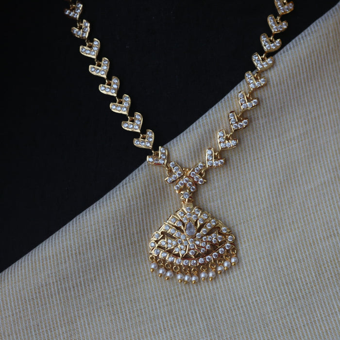 Heritage gold plated white stone short necklace H1799