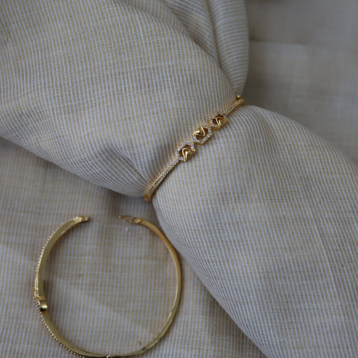 Heritage gold plated white stone bangle -One size fits all  HB889