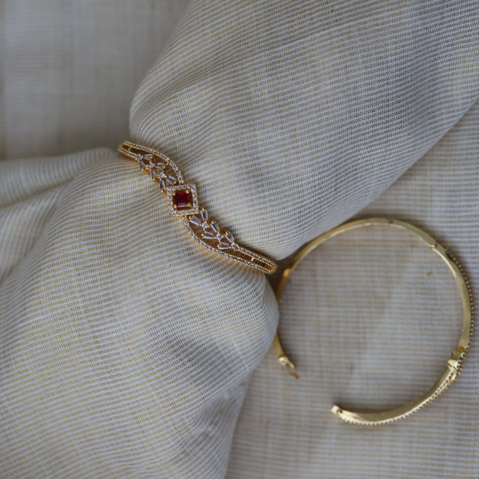 HHeritage gold plated white stone bangle -One size fits all  HB800