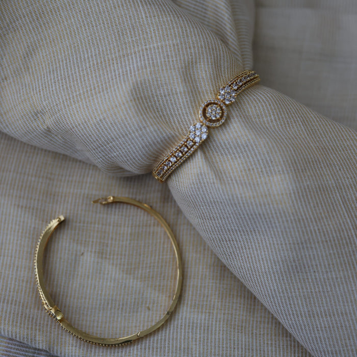 Heritage gold plated white stone bangle -One size fits all  HB6788