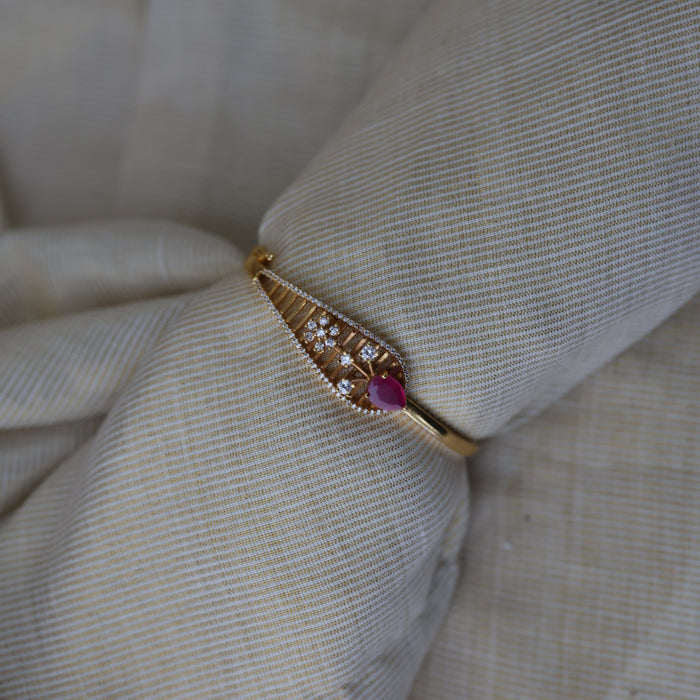 Heritage gold plated white stone bangle -One size fits all  HB6899