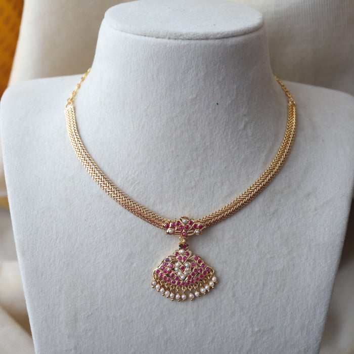 Heritage gold plated ruby white stone short necklace H1143
