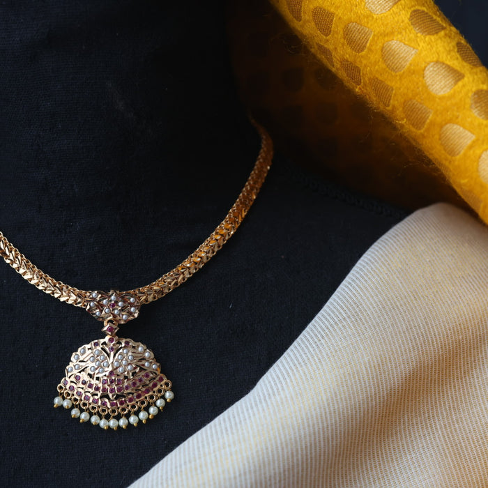 Heritage gold plated ruby white stone short necklace H1176