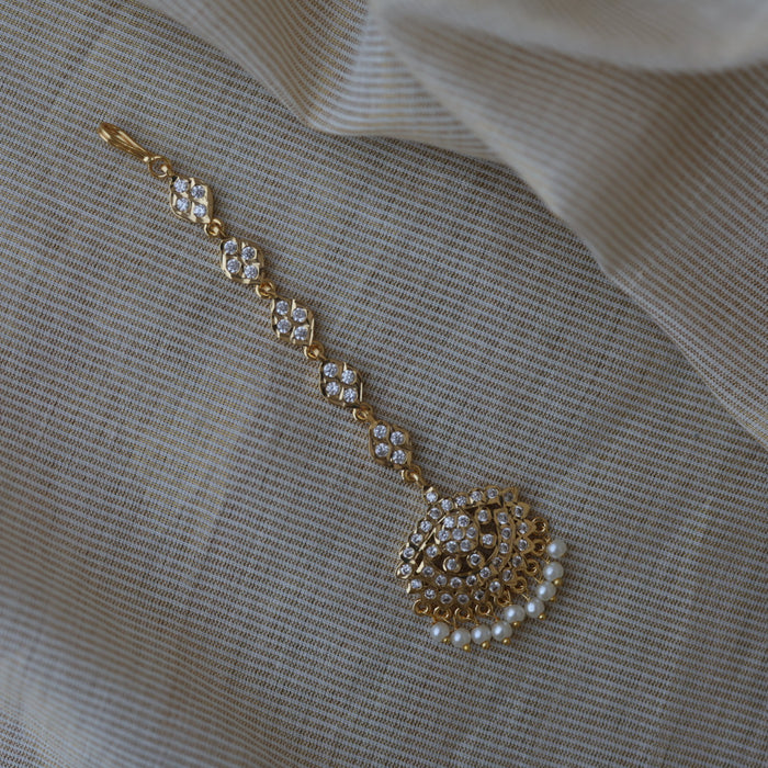 Heritge gold white stone maang tikka HT627