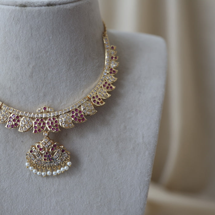 Heritage gold plated ruby white stone short necklace H8729