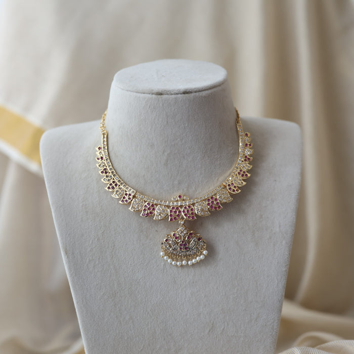 Heritage gold plated ruby white stone short necklace H8729