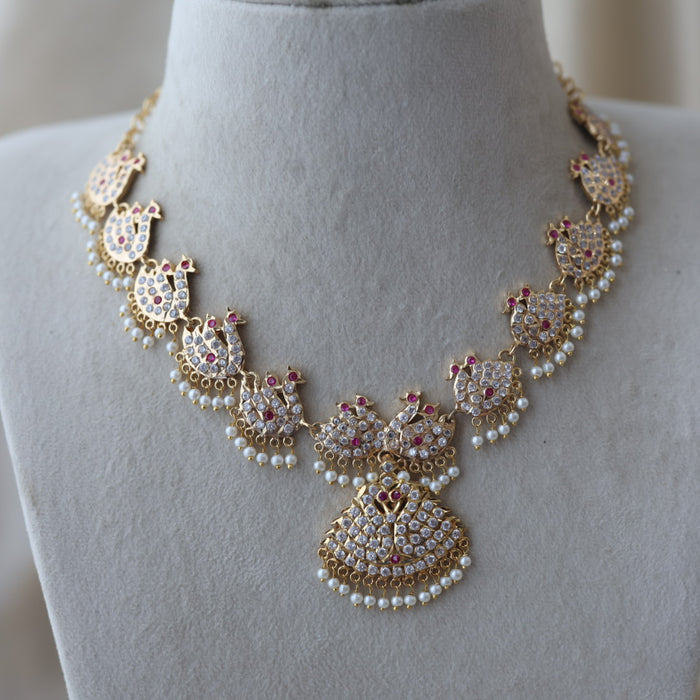 Heritage gold plated ruby white stone short necklace H02783