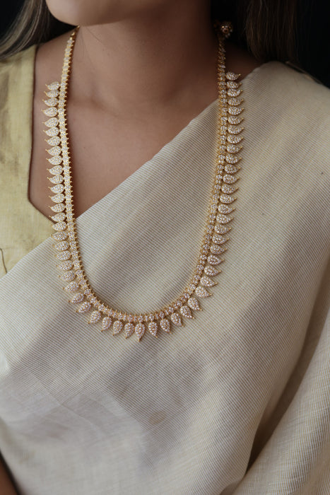 Heritage gold plated white stone mango long necklace HL78923