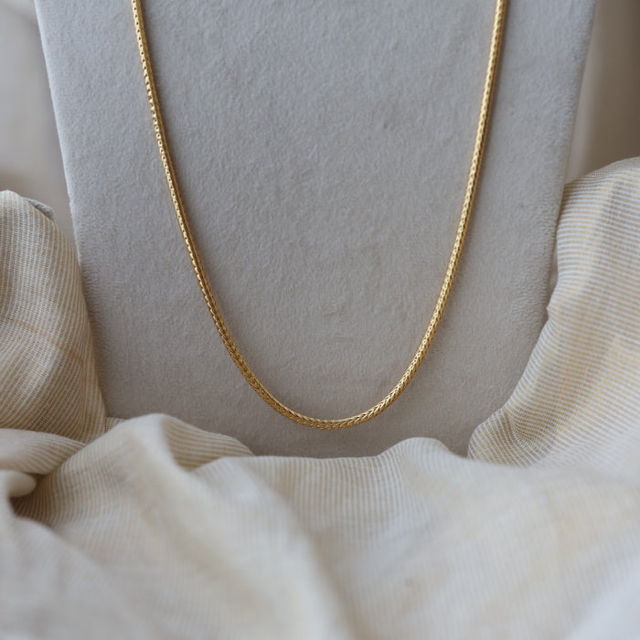 Heritage gold plated white stone kodi chain HC723