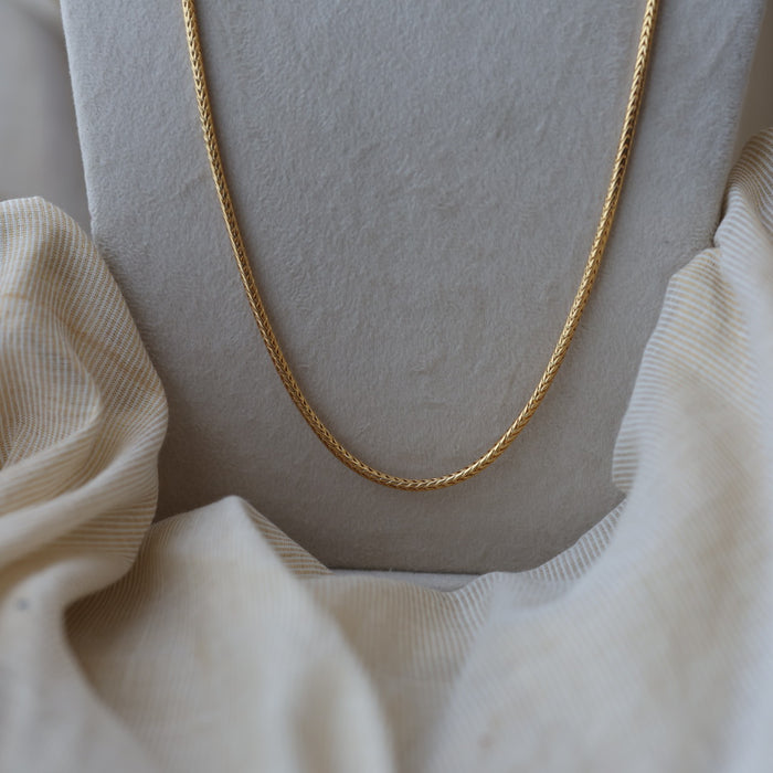 Heritage gold plated white stone kodi chain HC7993