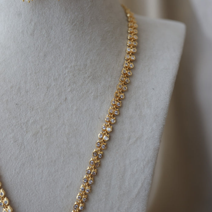 Heritage gold plated white stone long necklace HL1289