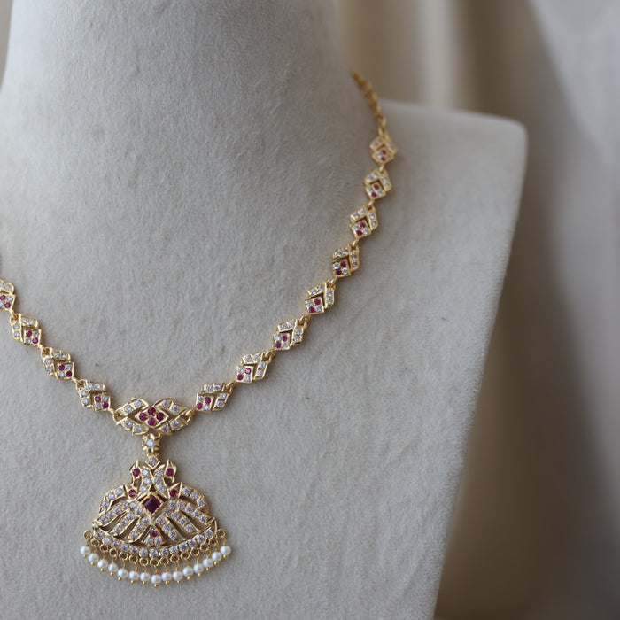 Heritage gold plated ruby white stone short necklace H2383