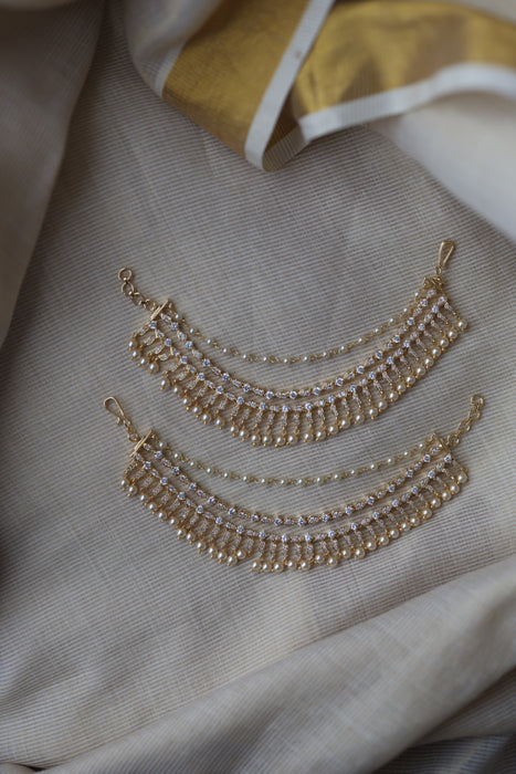 Heritage gold plated white stone mattal ear accessoris HM583