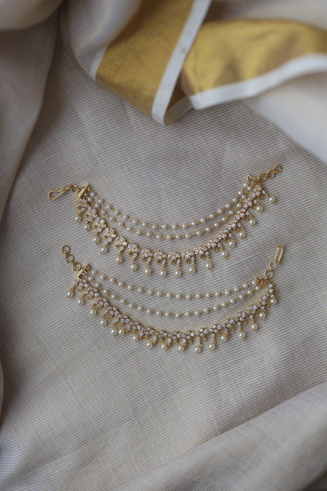 Heritage gold plated white stone mattal ear accessoris HM582