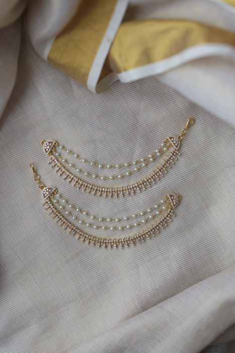 Heritage gold plated white stone mattal ear accessoris HM580