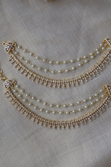 Heritage gold plated white stone mattal ear accessoris HM580