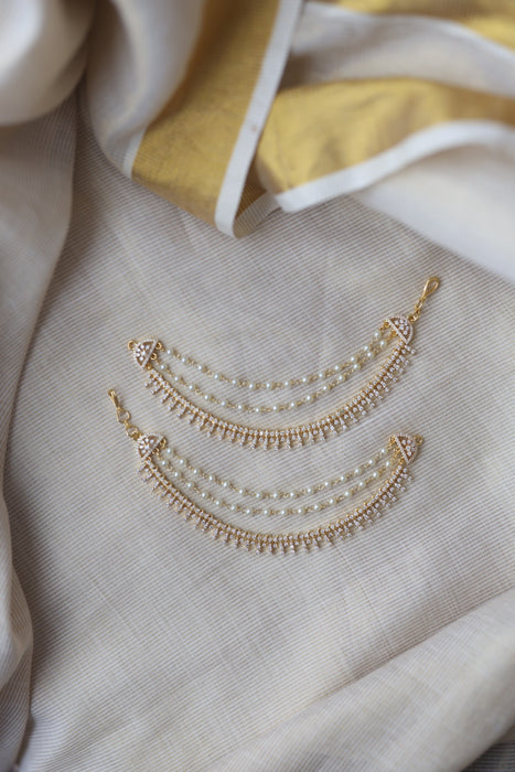 Heritage gold plated white stone mattal ear accessoris HM580