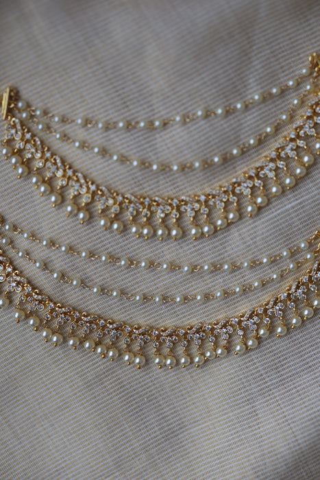 Heritage gold plated white stone mattal ear accessoris HM577