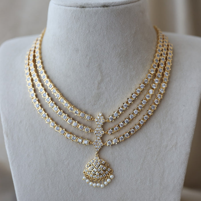 Heritage gold plated white stone layer short necklace H9292