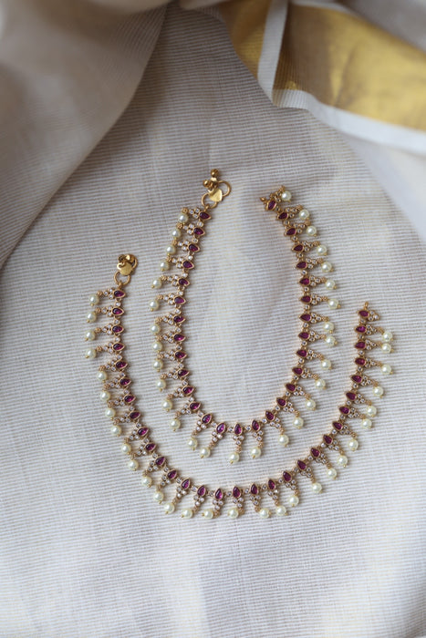 Antique gold traditional ruby white stone anklet HAN0988
