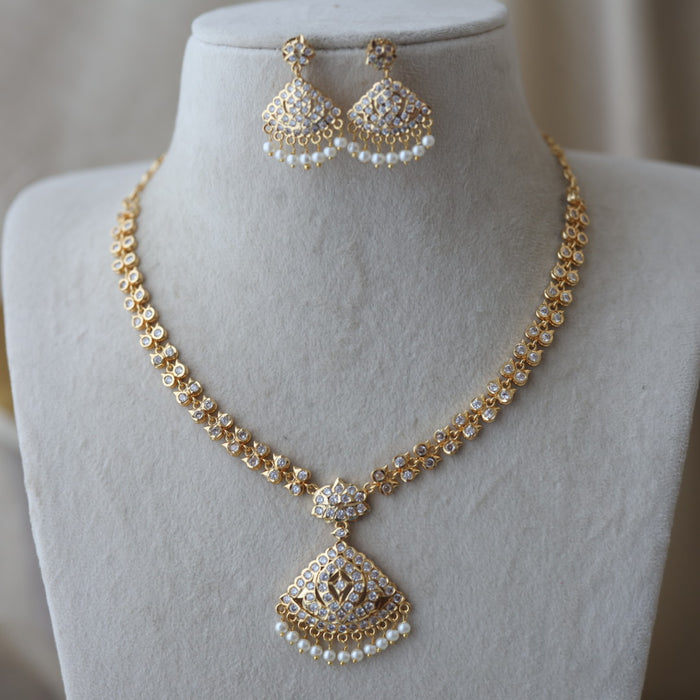 Heritage gold plated white stone short necklace with earrings H2011