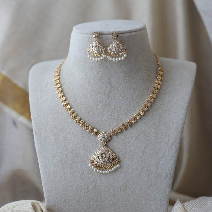 Heritage gold plated white stone short necklace with earrings H2032