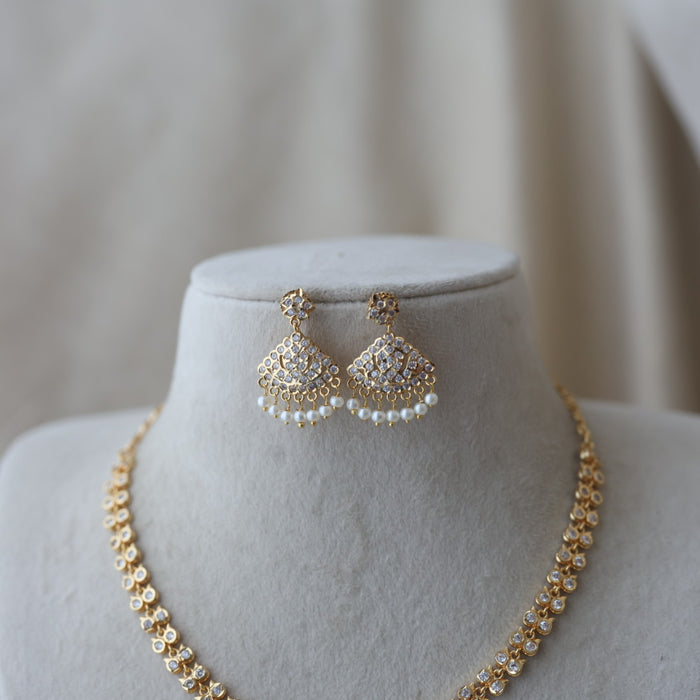 Heritage gold plated white stone short necklace with earrings H2011