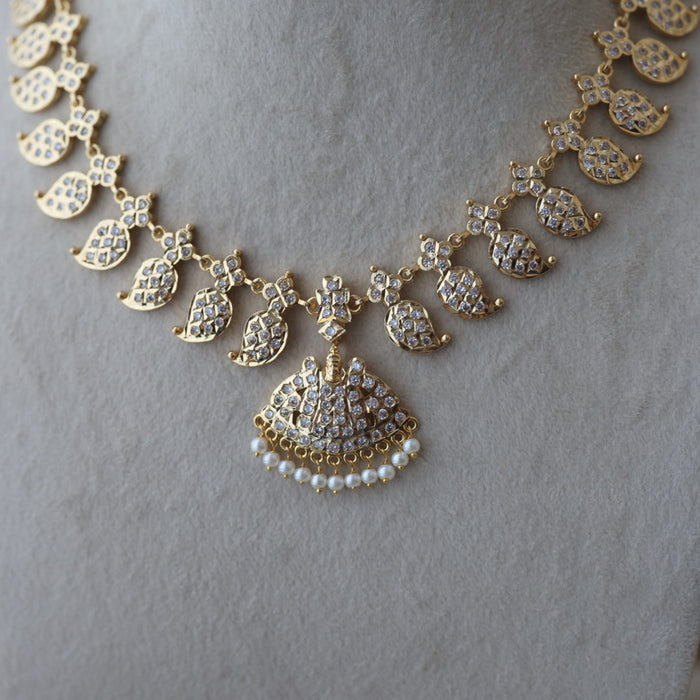Heritage gold plated white stone mango design short necklace H2080
