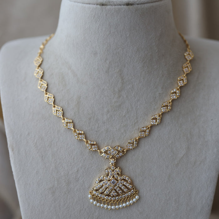 Heritage gold plated white stone short necklace with earrings H268