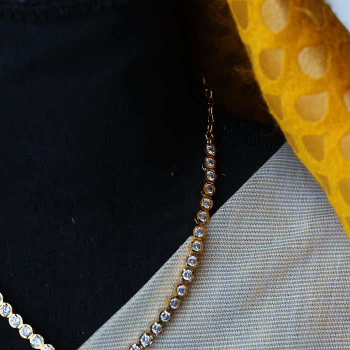 Heritage gold plated white stone short necklace H5312