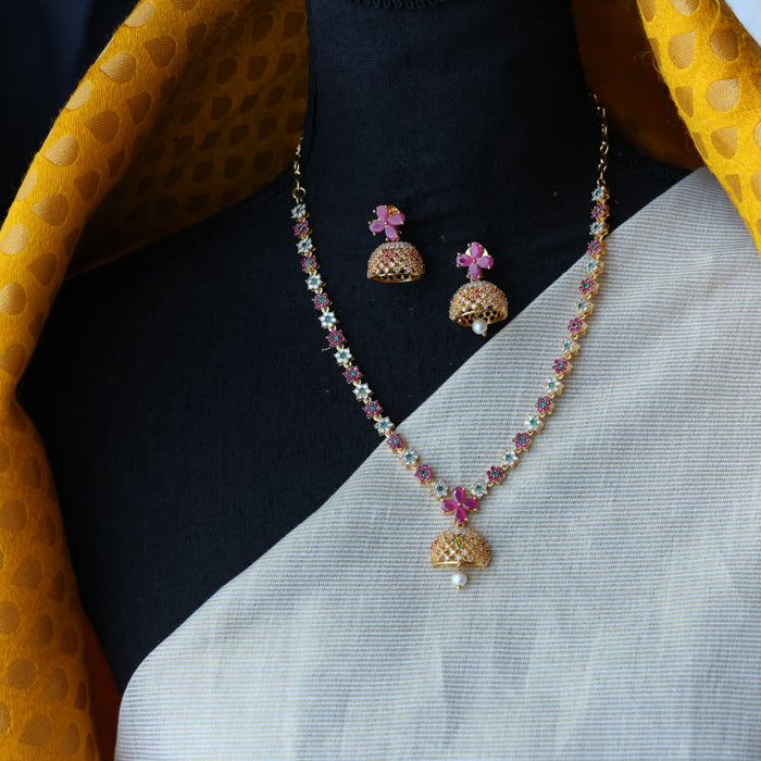 Heritage gold plated white stone short necklace H5313