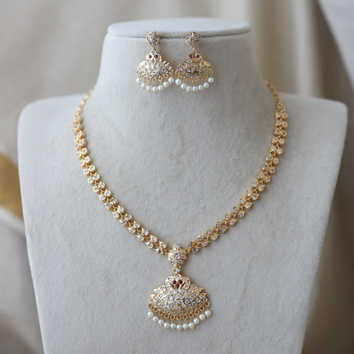 Heritage gold plated white stone short necklace with earrings H3456