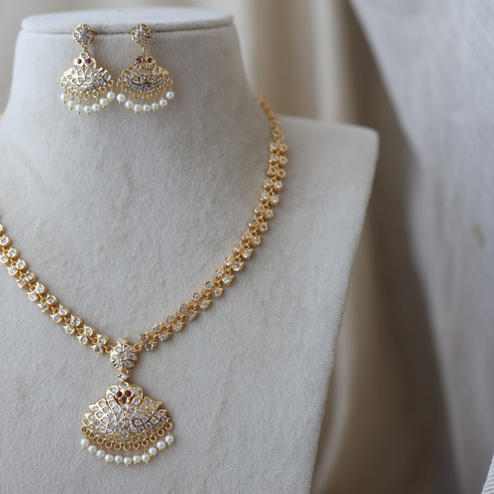 Heritage gold plated white stone short necklace with earrings H3456