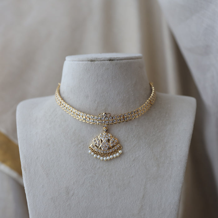 Heritage gold plated white stone short necklace H9776
