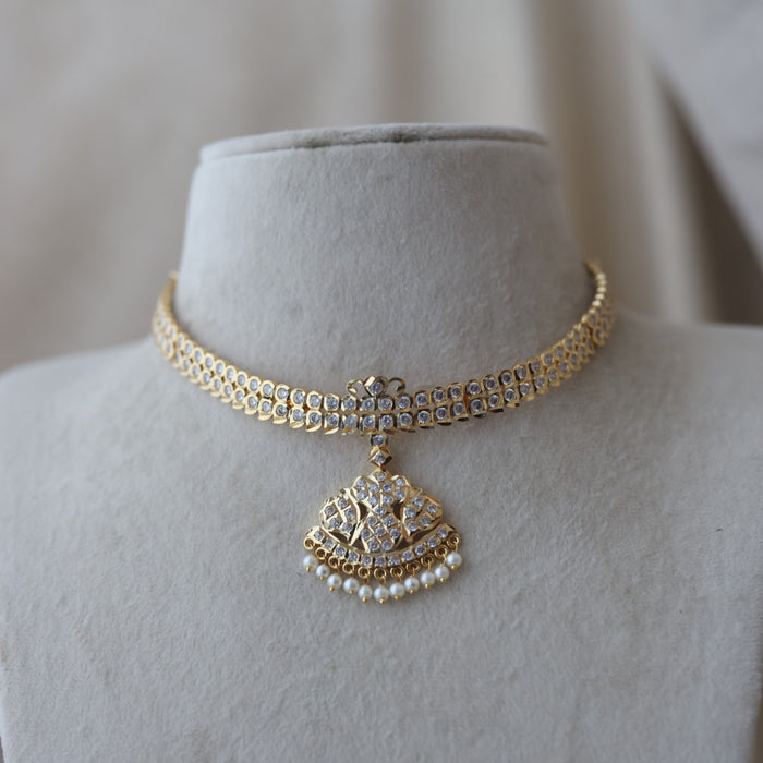 Heritage gold plated white stone short necklace H9776