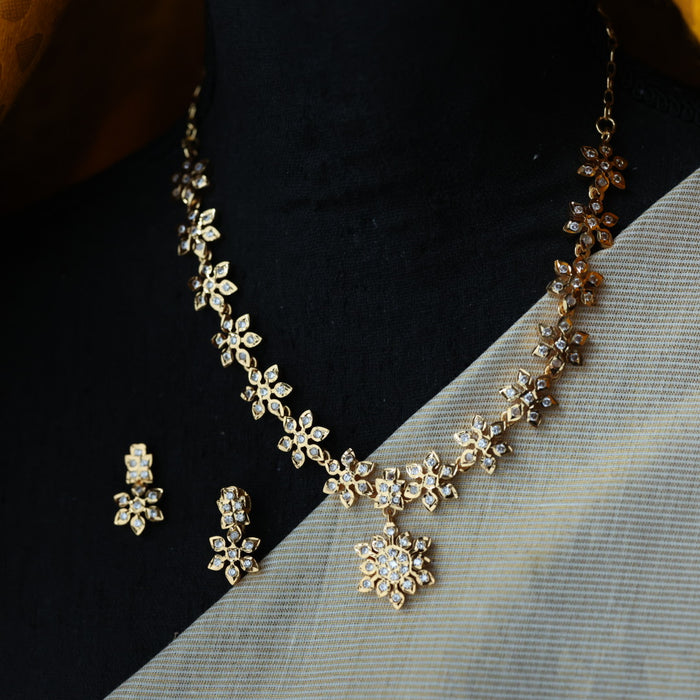 Heritage gold plated short necklace with earrings H1237