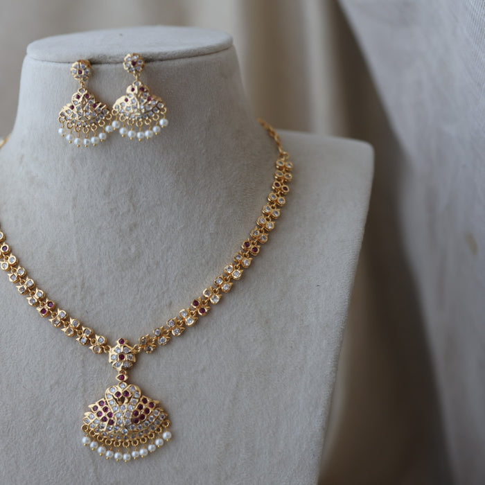 Heritage gold plated ruby white stone short necklace with earrings H672