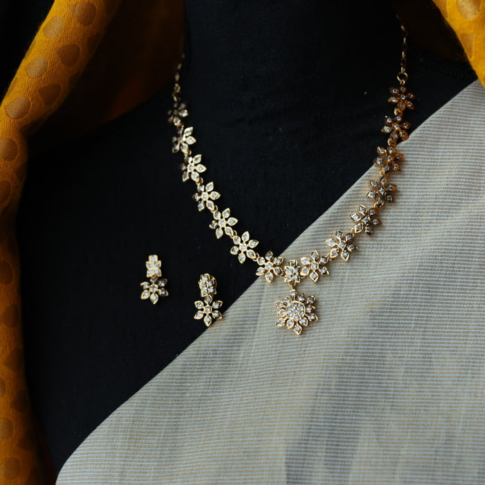 Heritage gold plated short necklace with earrings H1237