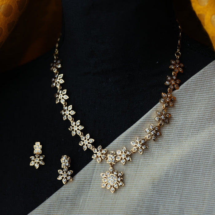 Heritage gold plated short necklace with earrings H1237