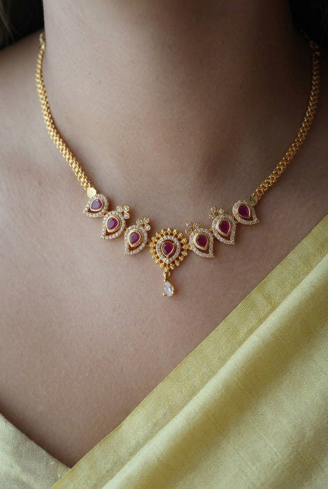 Heritage gold plated ruby white stone short necklace HRW1023