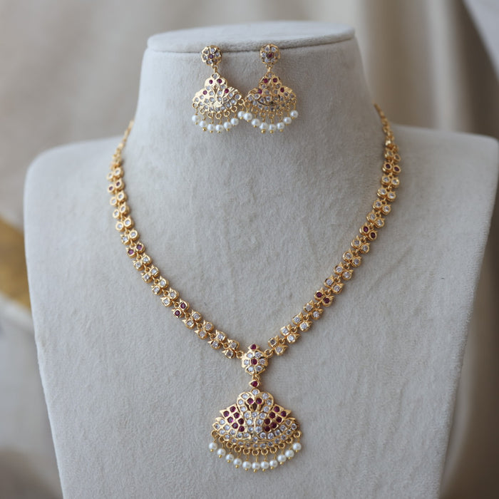 Heritage gold plated ruby white stone short necklace with earrings H9123